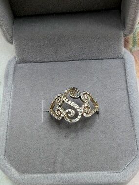 Vintage Sterling Silver Scrollwork Open Ring